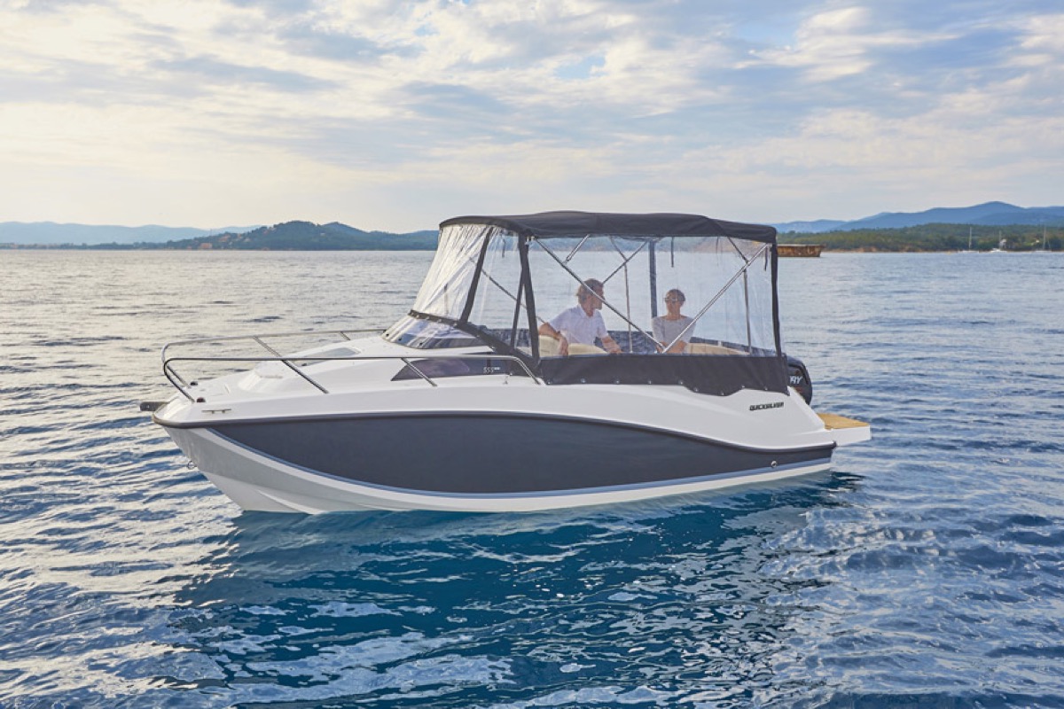 Activ 555 Cabin