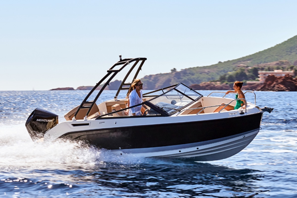 Activ 675 Bowrider