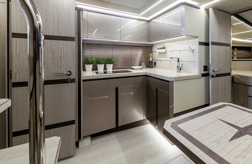 405 HTS lower-deck galley