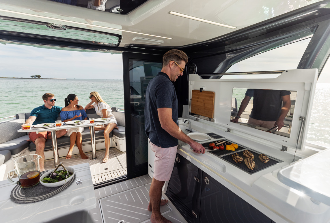 435 GTO aft grill galley and dining area