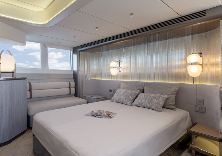 620 FLY master cabin with double bed and sea-view window