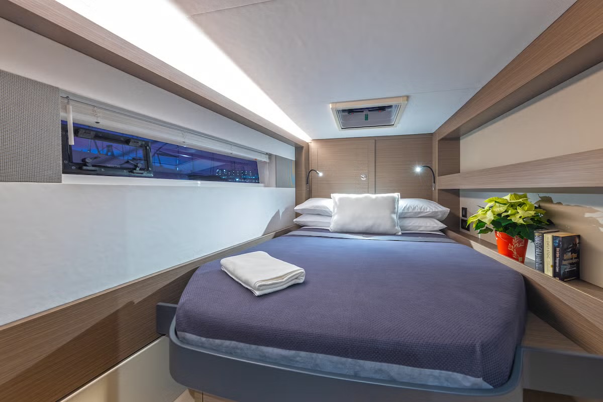 40PC guest cabin