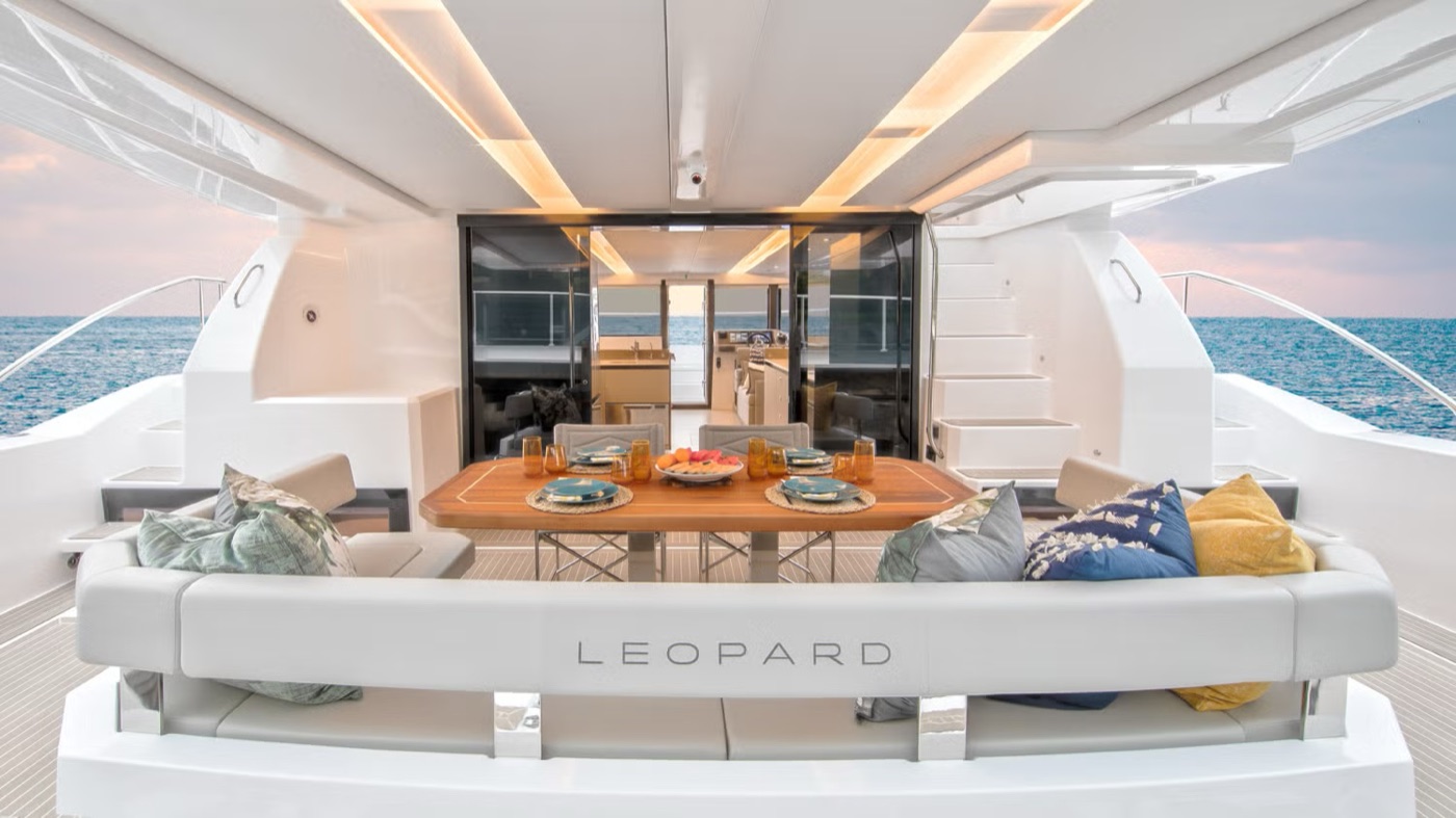 46PC aft cockpit settee opening into the salon