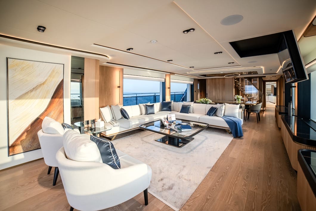 Majesty 112 main saloon
