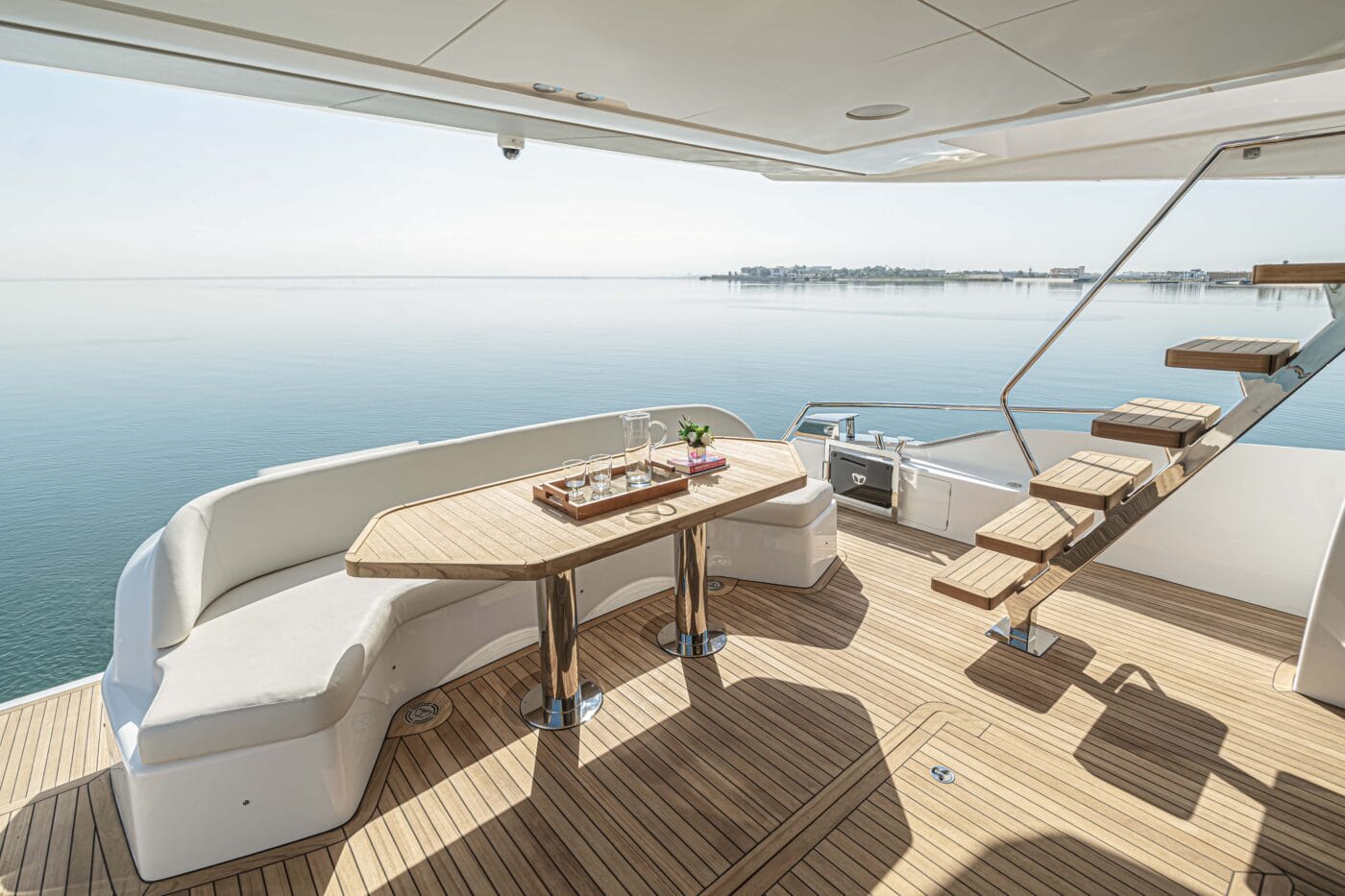 Majesty 60 aft cockpit
