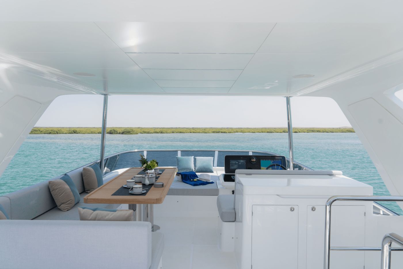 Majesty 65 flybridge