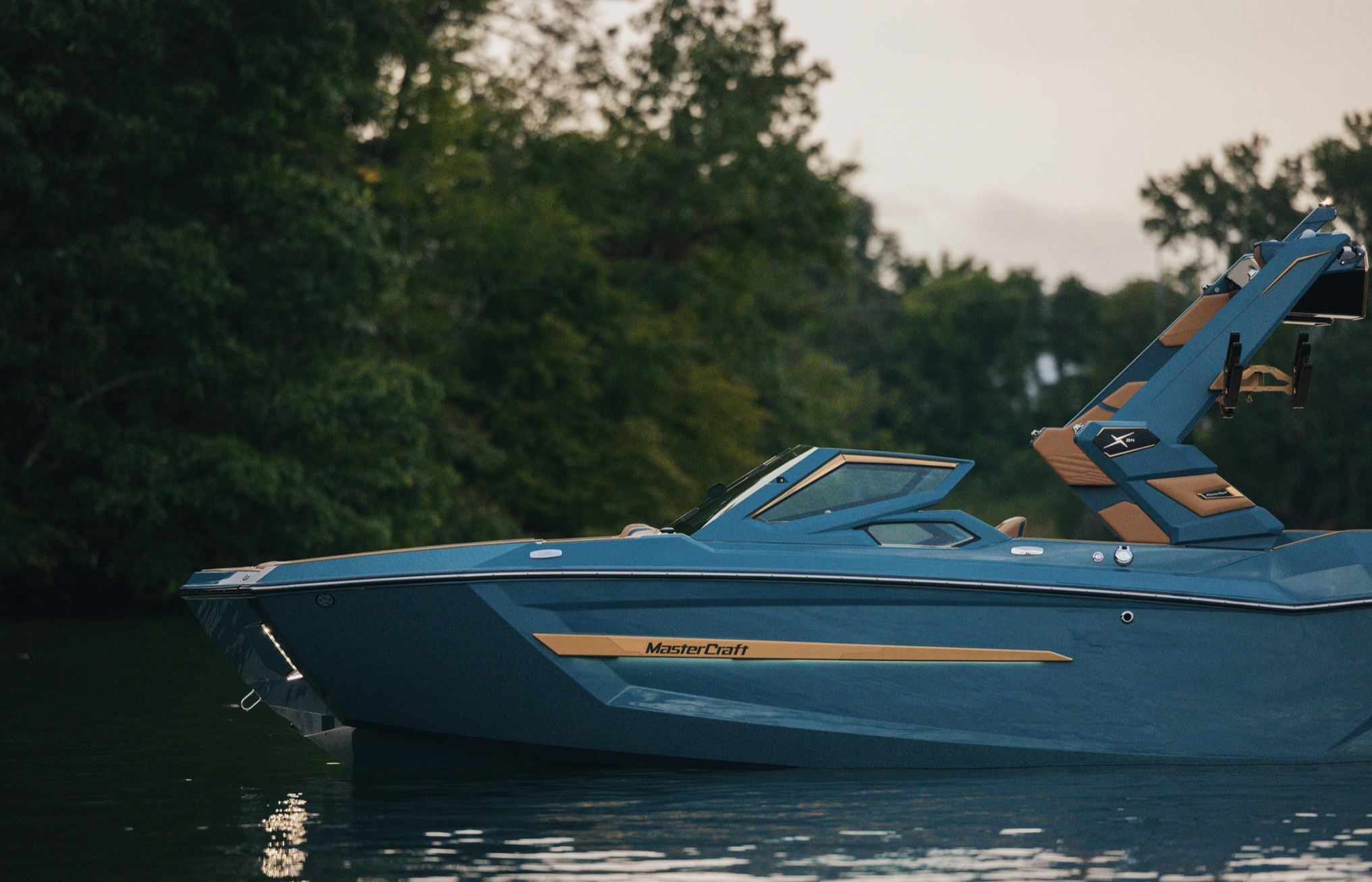 MasterCraft X24 on the water