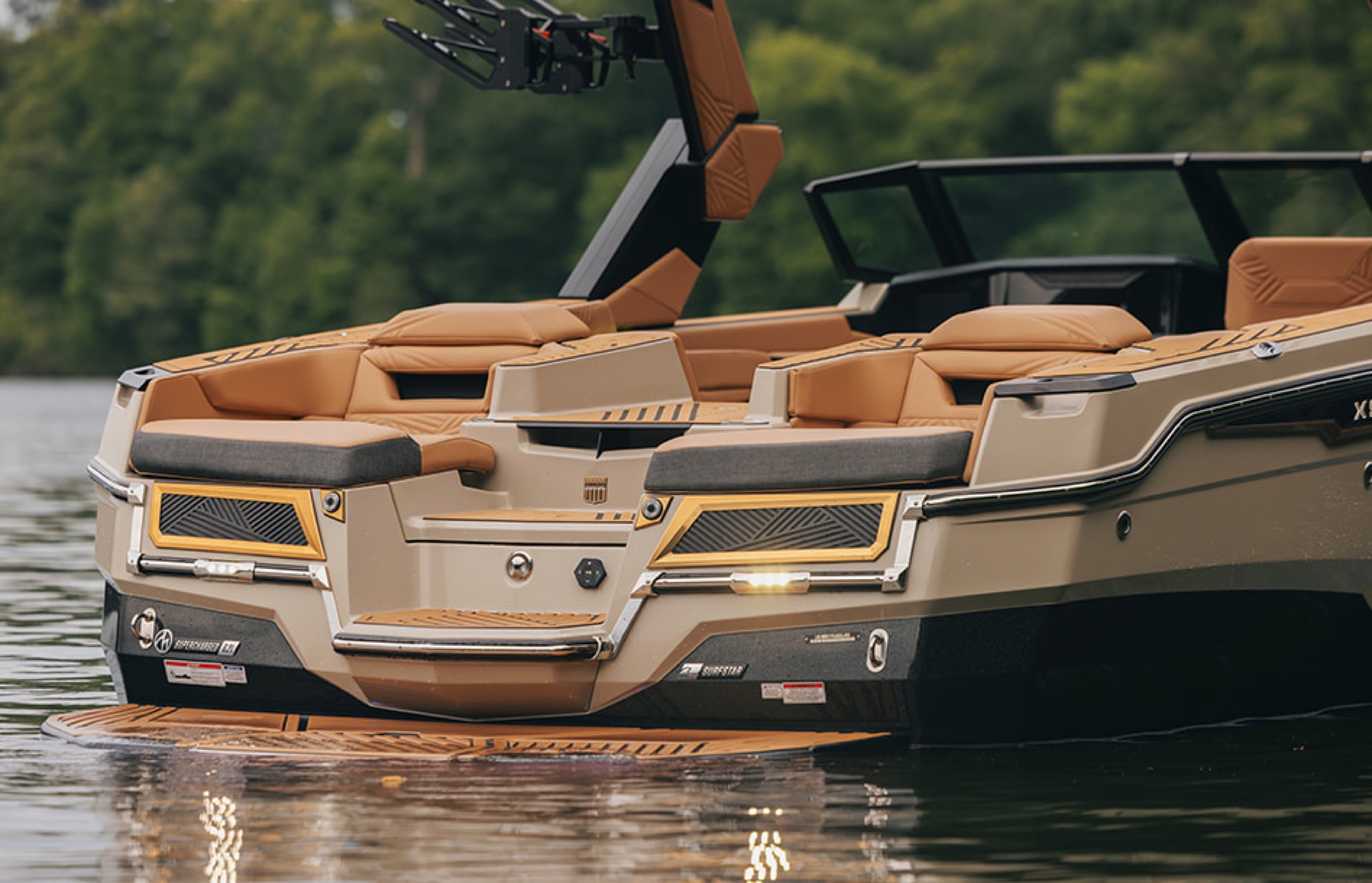 XStar 23 transom lounge