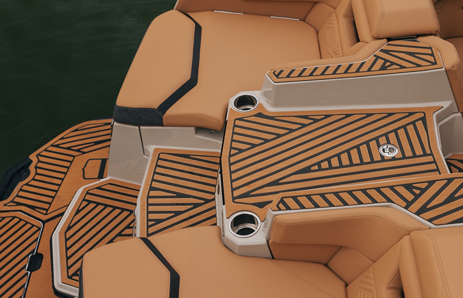 XStar 23 SeaDek deck detail