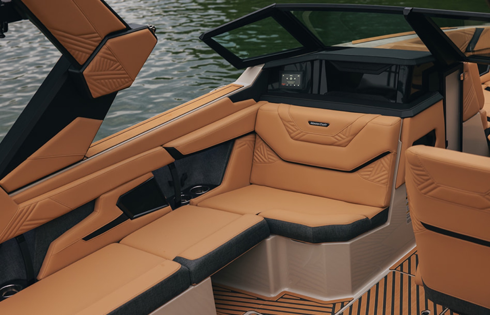 XStar 23 passenger seating