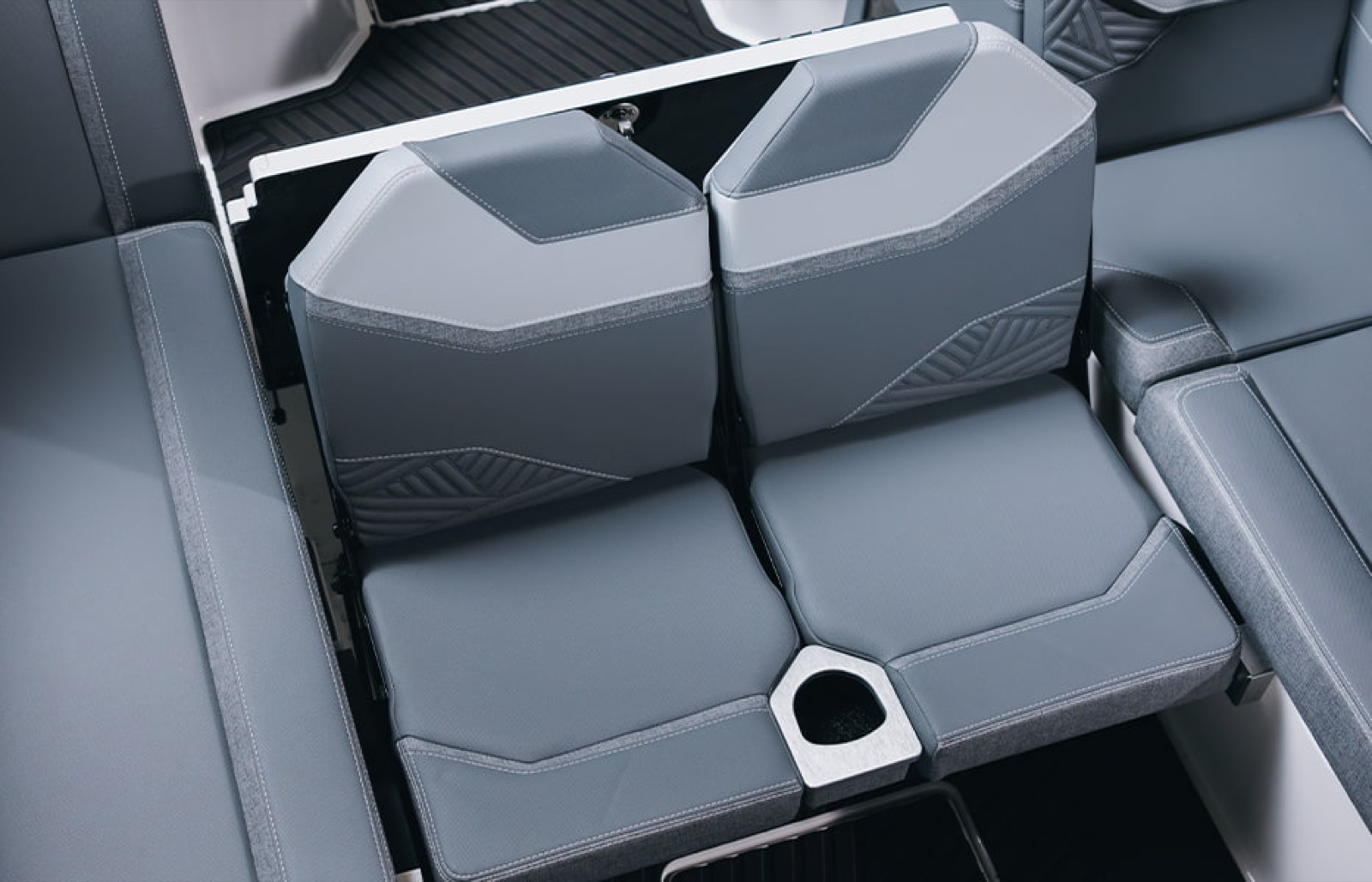 XStar 25 convertible seating