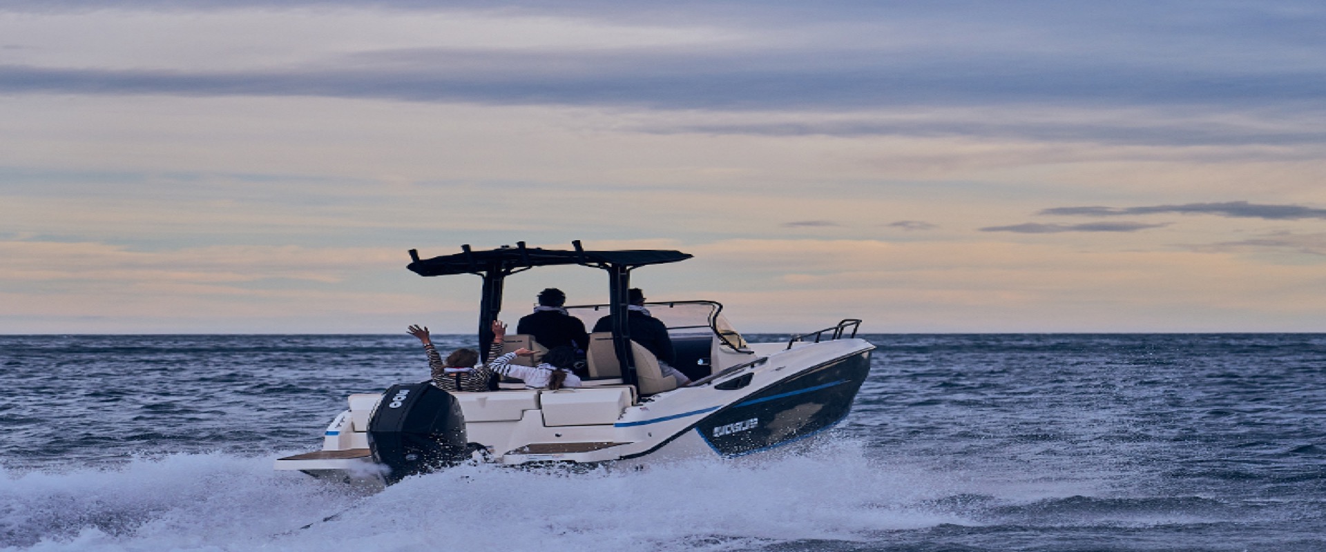805 Open heading out to sea