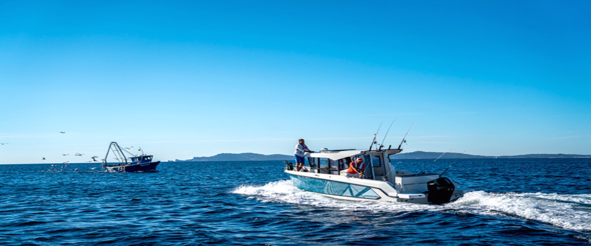 805 Pilothouse heading out to sea