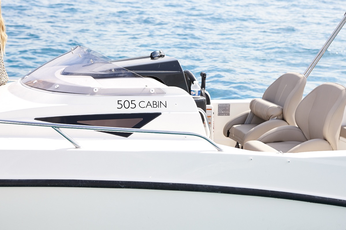 505 Cabin hull detail