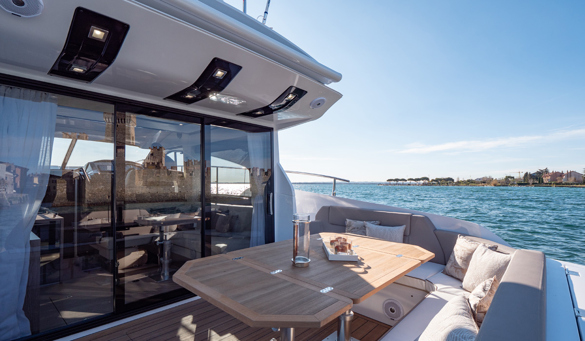 C42 cockpit dining area