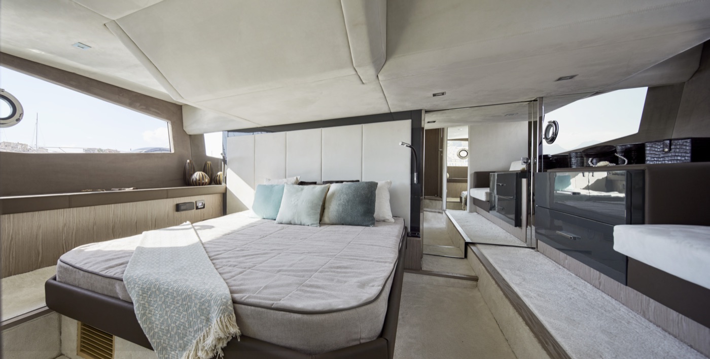 C54 master suite